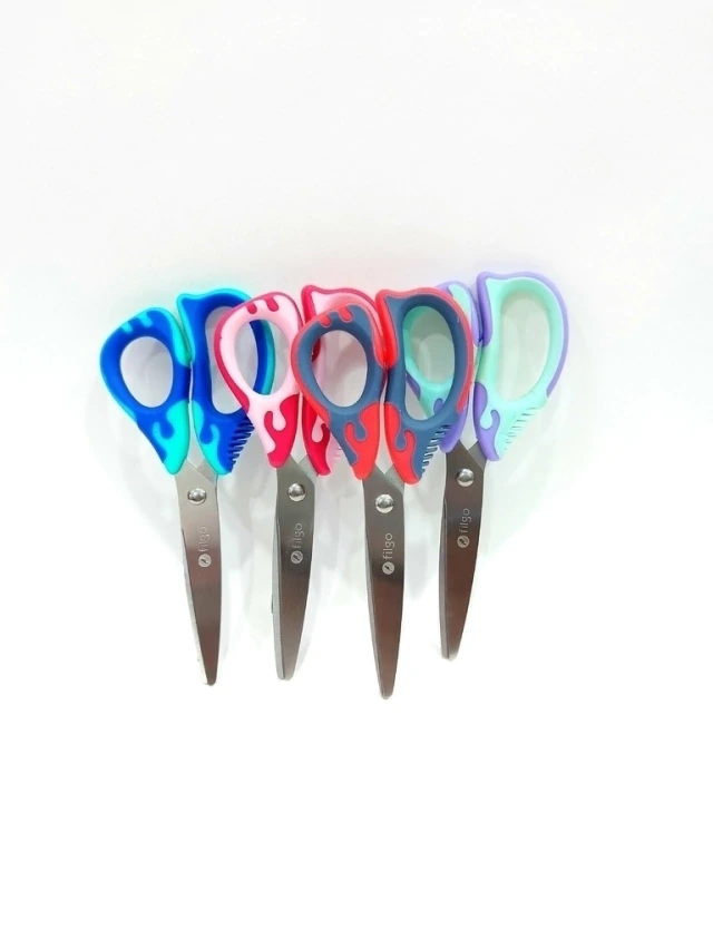 TIJERA 13CM ESCOLAR SOFT FILGO