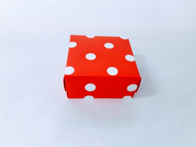 CAJA  LUNARES 12x12x6cm. SMALL
