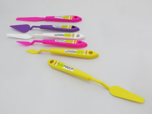 ESPATULA PLAST.GOTA