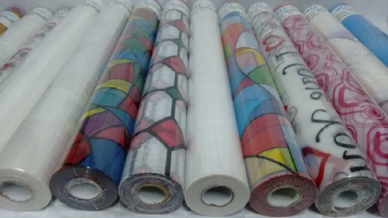 PVC AUTOADH.45cm.x10m.VITREAUX OPP IMPRESO
