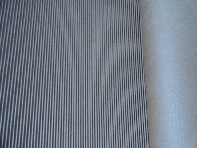 CARTON MICROCORR.50x70cm.KRAFT