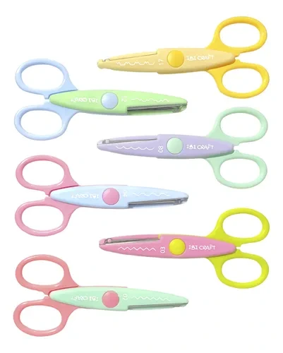 TIJERA 13cm.ESCOLAR C/FORMAS  IBI